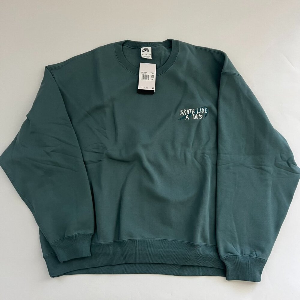 Nike SB Skate Like A Girl Crewneck Size XXL